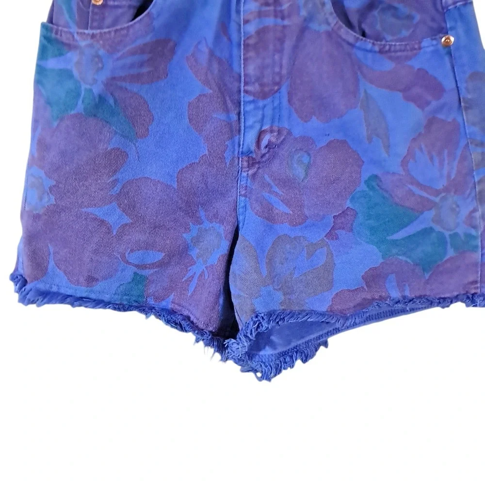 Vintage Michael Jeans Shorts Women 26 Denim High Rise Classic 90s Y2K USA Floral